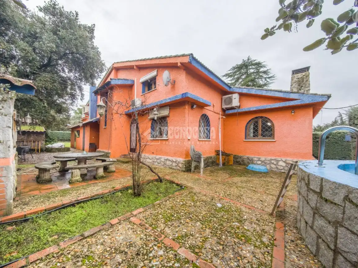 Vista exterior de Casa o chalet en venta en Nuevo Baztán con Aire acondicionado, Calefacción y Piscina