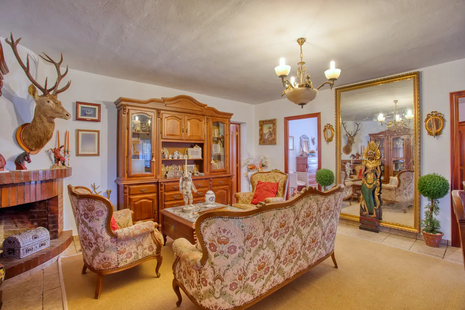 Sala de estar de Casa o chalet en venta en San Martín del Tesorillo con Jardín privado y Terraza