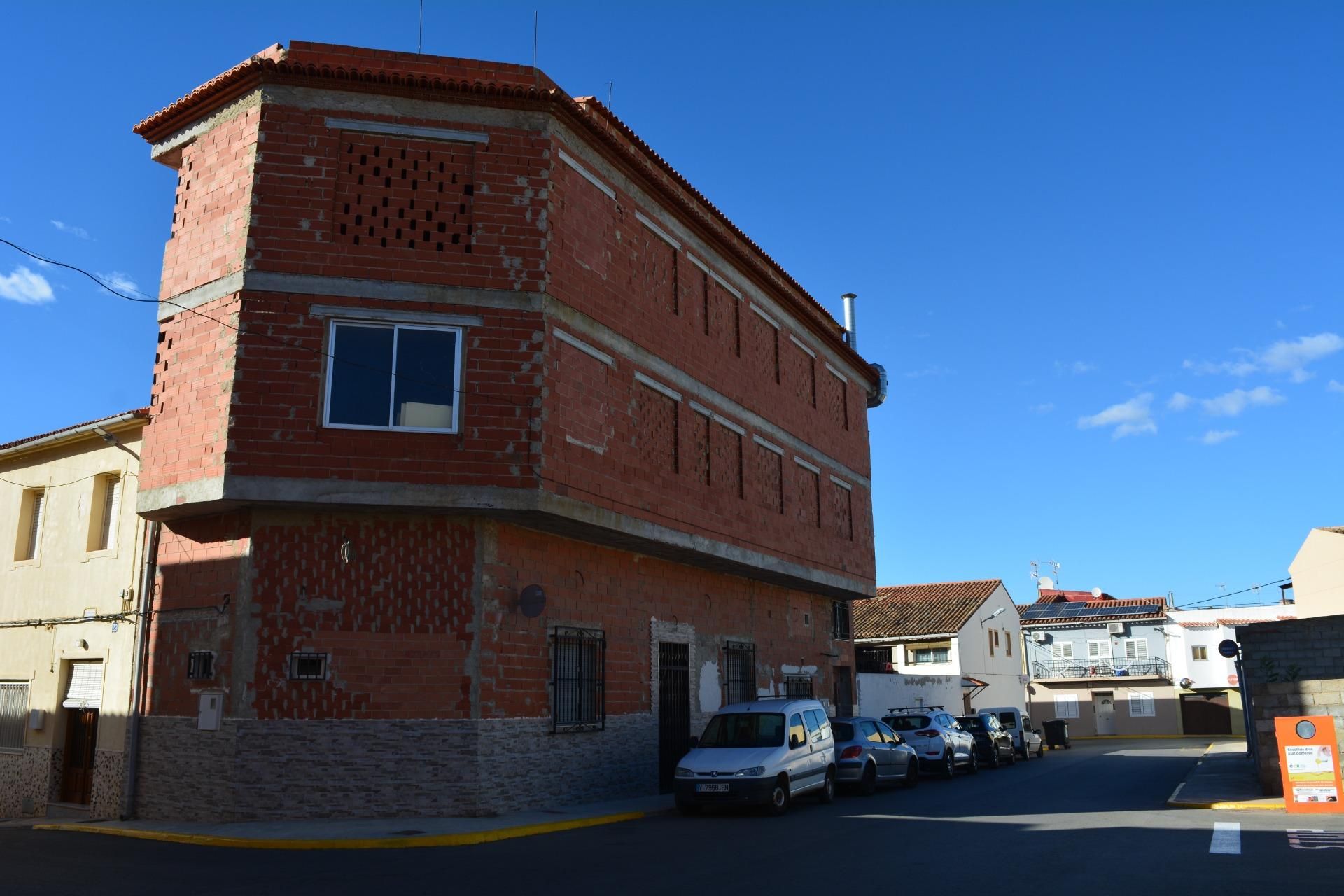 Vista exterior de Edifici en venda en Chella
