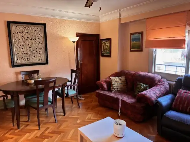 Wohnzimmer von Wohnung zum Verkauf in Zaragoza mit Klimaanlage, Heizung und Parkett