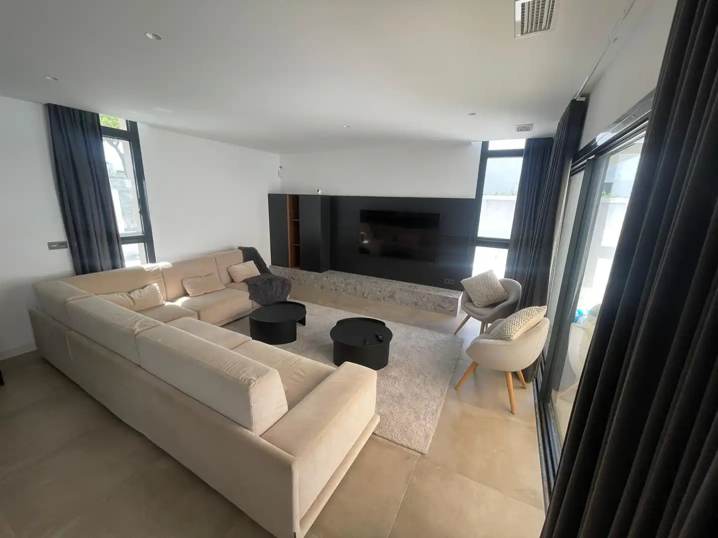 Sala de estar de Casa o chalet en venta en Chiclana de la Frontera con Aire acondicionado, Calefacción y Jardín privado