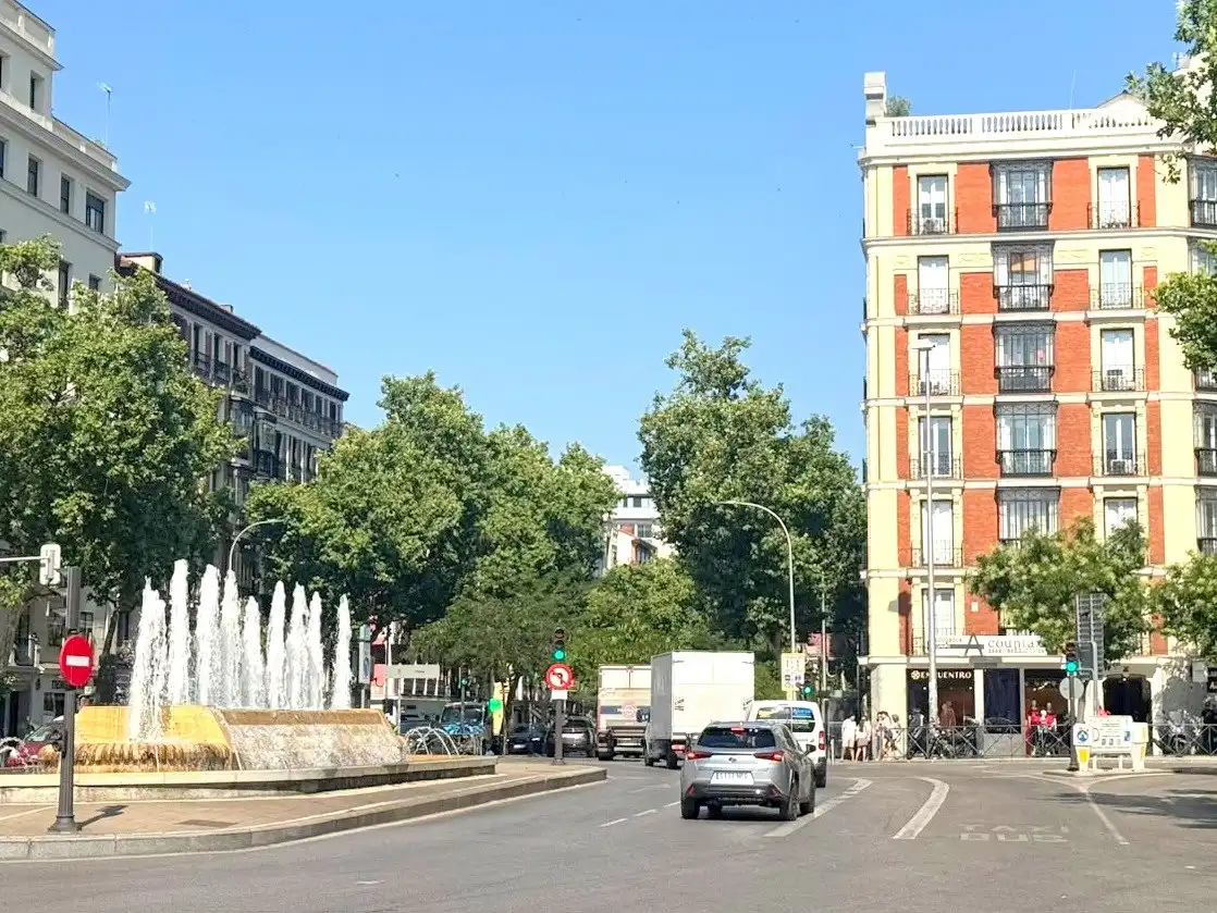 Vista exterior de Pis de lloguer en Madrid amb Aire condicionat, Calefacció i Moblat