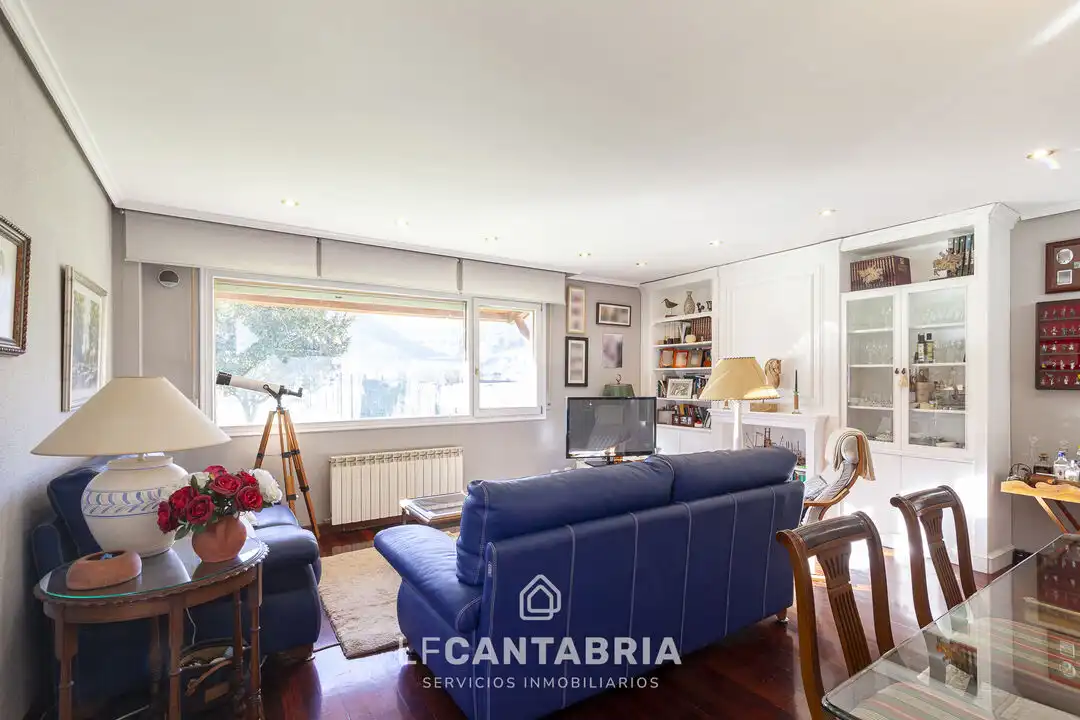 Sala de estar de Casa o chalet en venta en Liendo con Calefacción, Jardín privado y Piscina