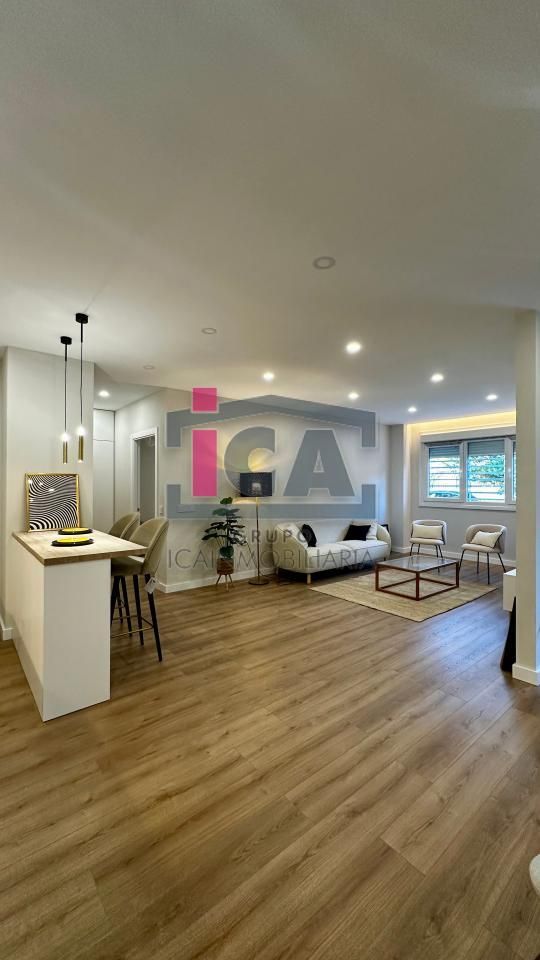 Sala d'estar de Apartament en venda en Cáceres Capital amb Aire condicionat i Calefacció