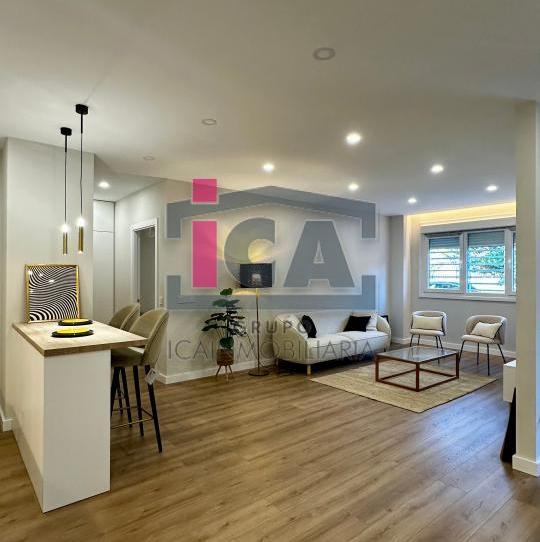 Foto 1 de Apartament en venda a Avda de Los Pilares / Calle Beata Madre Matilde, Centro, Cáceres