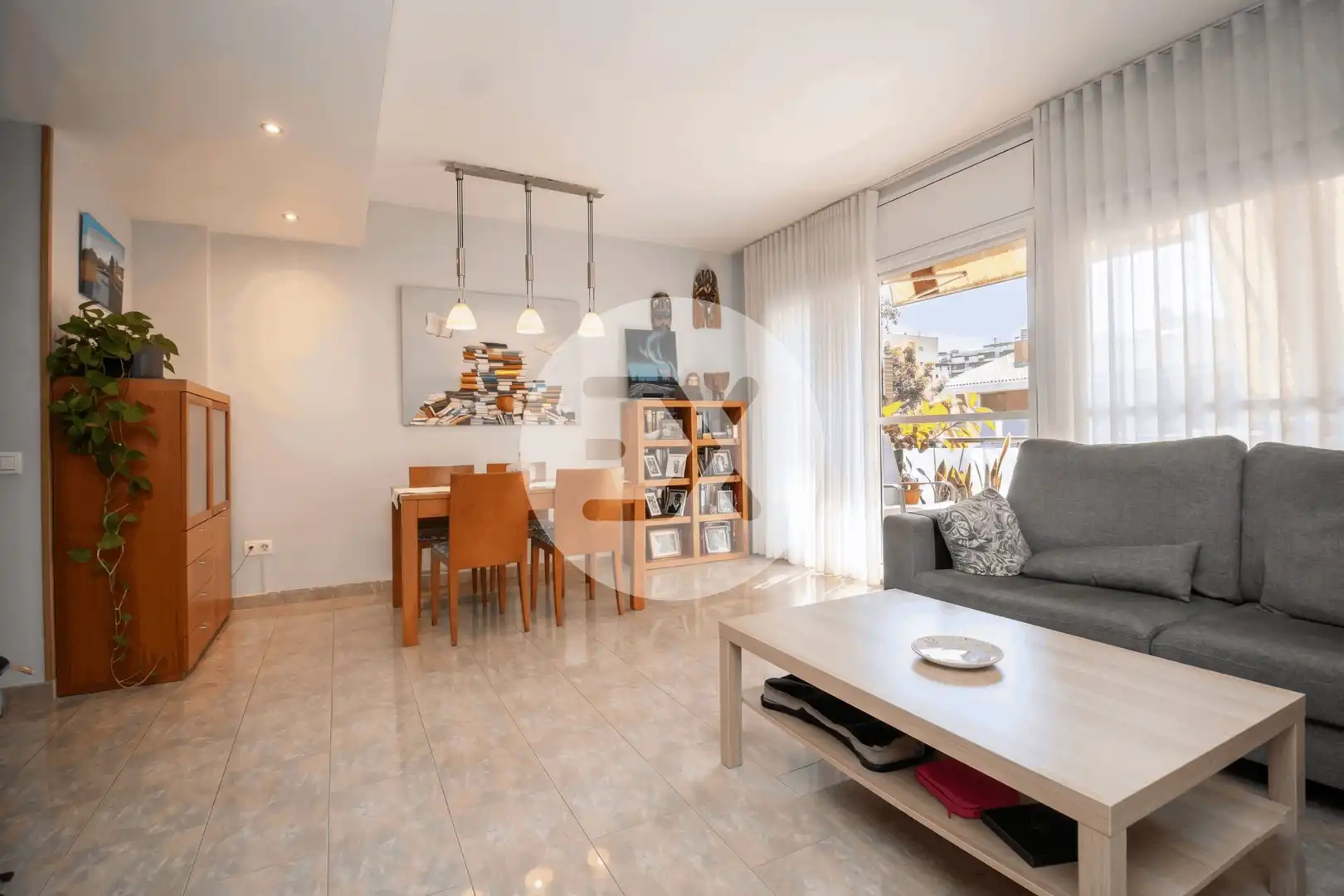 Vista exterior de Àtic en venda en Gavà amb Aire condicionat, Calefacció i Parquet