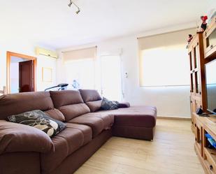 Living room of Flat for sale in  Granada Capital  with Terrace