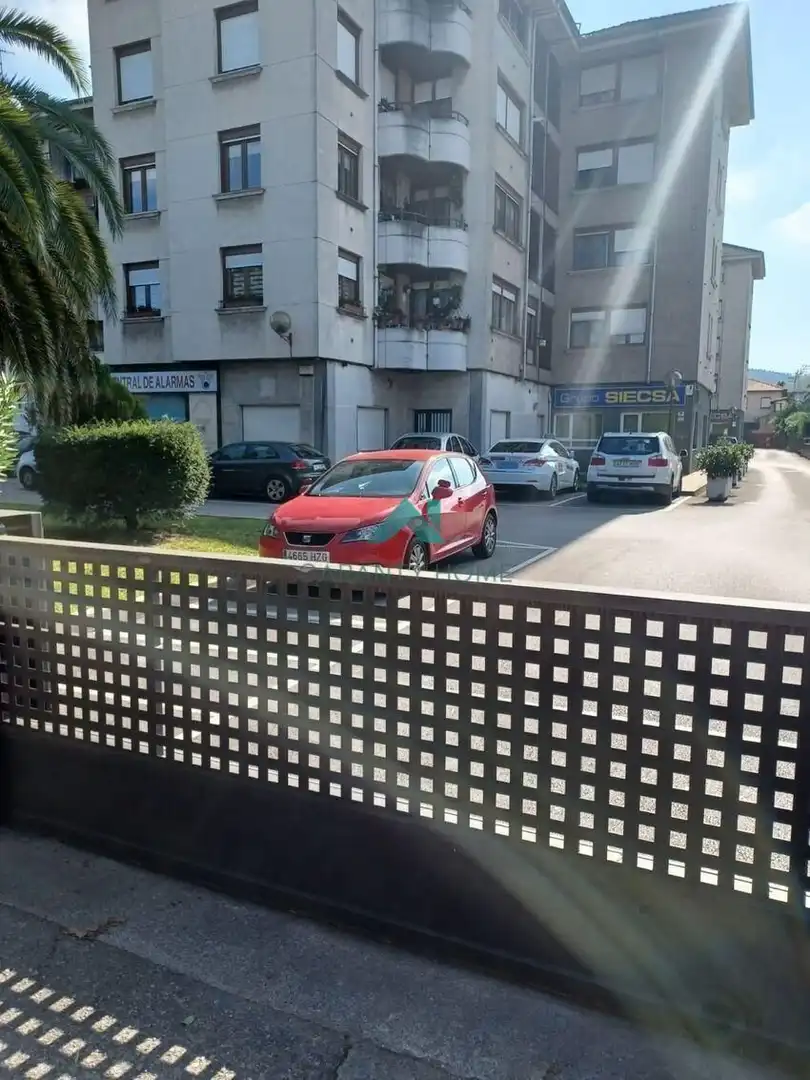 Aparcament de Local en venda en Torrelavega 