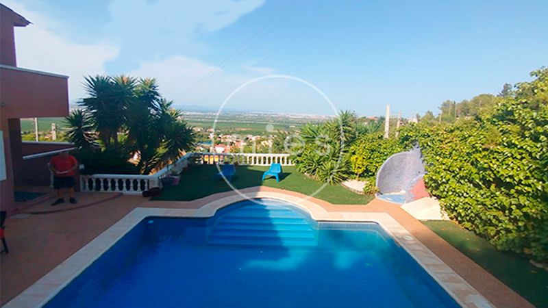 Swimming pool of House or chalet for sale in Chiva  with Air Conditioner, Heating and Private garden