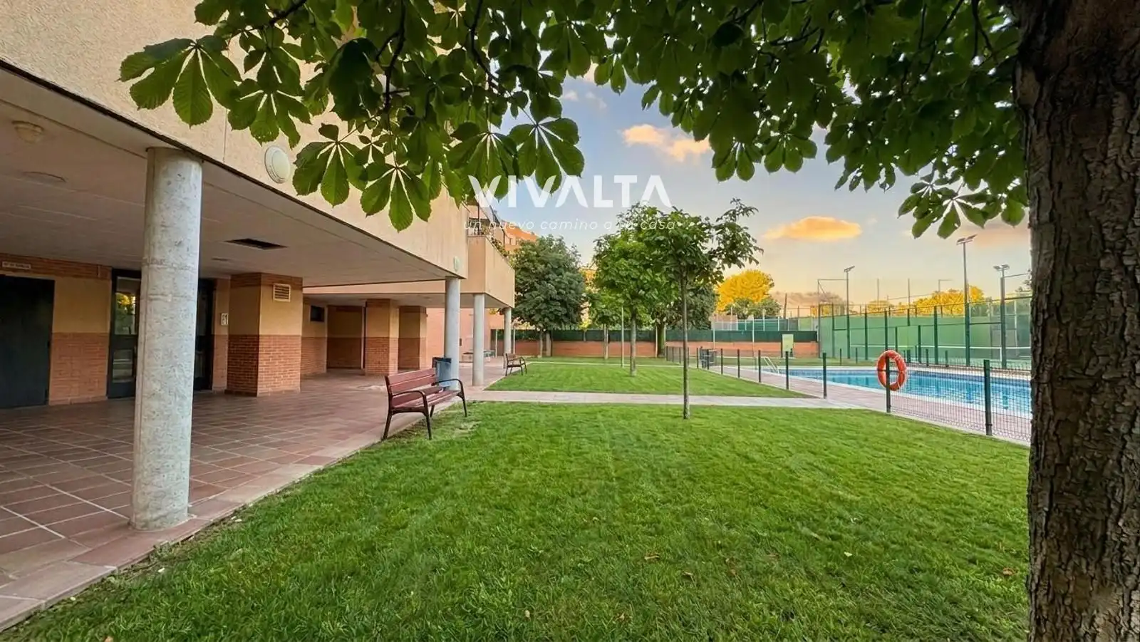 Exterior view of Flat for sale in Madrid  with Air Conditioner, Heating and Storage room