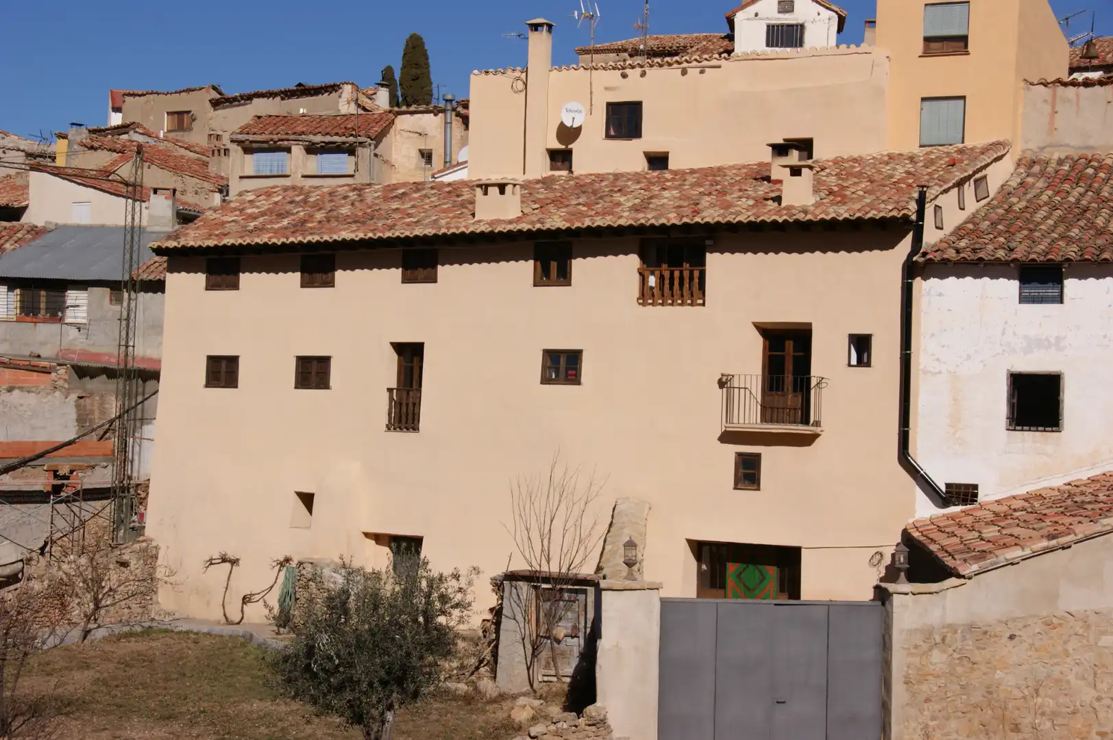 Vista exterior de Casa o chalet en venta en Castellote con Calefacción, Jardín privado y Amueblado