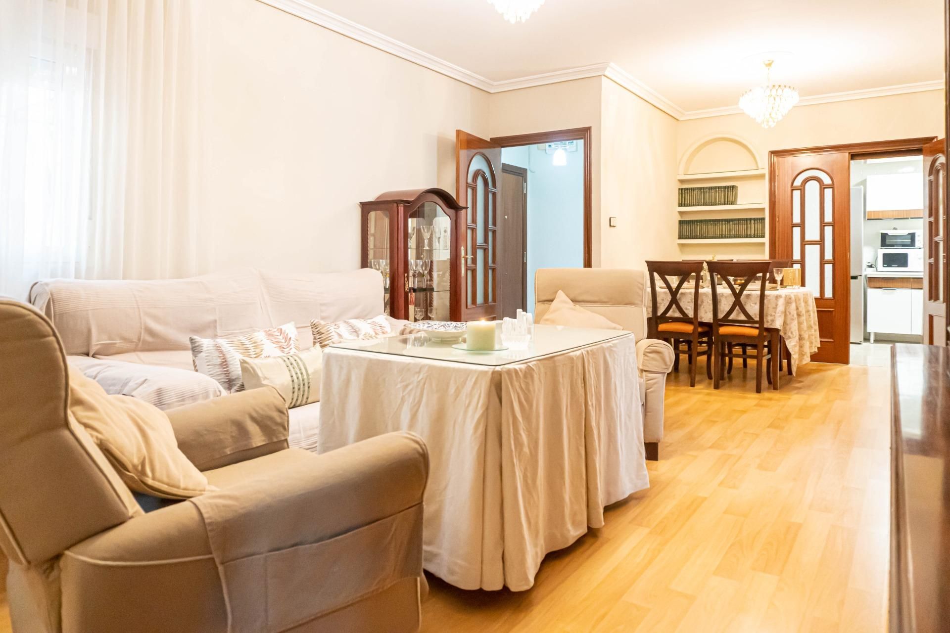 Dining room of Planta baja for sale in  Sevilla Capital  with Air Conditioner and Terrace