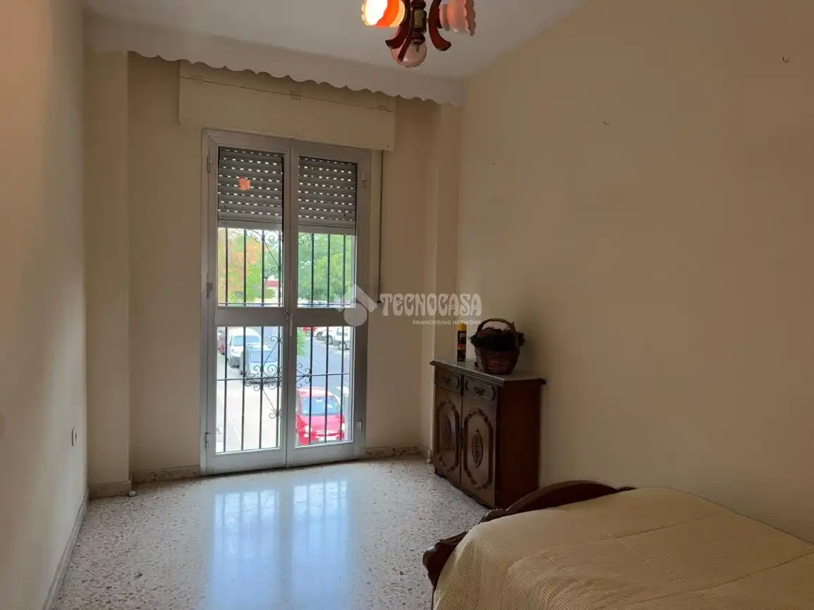 Habitación de Casa adosada en venta en Sevilla con Aire acondicionado y Alarma