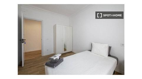 Foto 5 de Pis per a compartir a Llefià, Barcelona