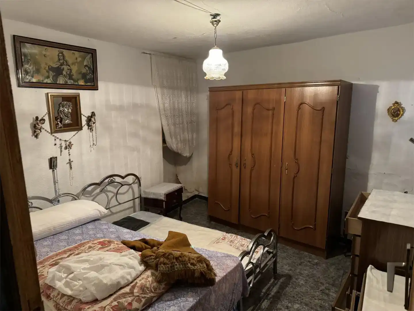 Habitación de Casa adosada en venta en El Provencio   con Amueblado, Horno y Lavadora