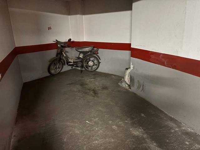 Garaje en Venta en Calle DR BERGEZ en Carolinas Altas