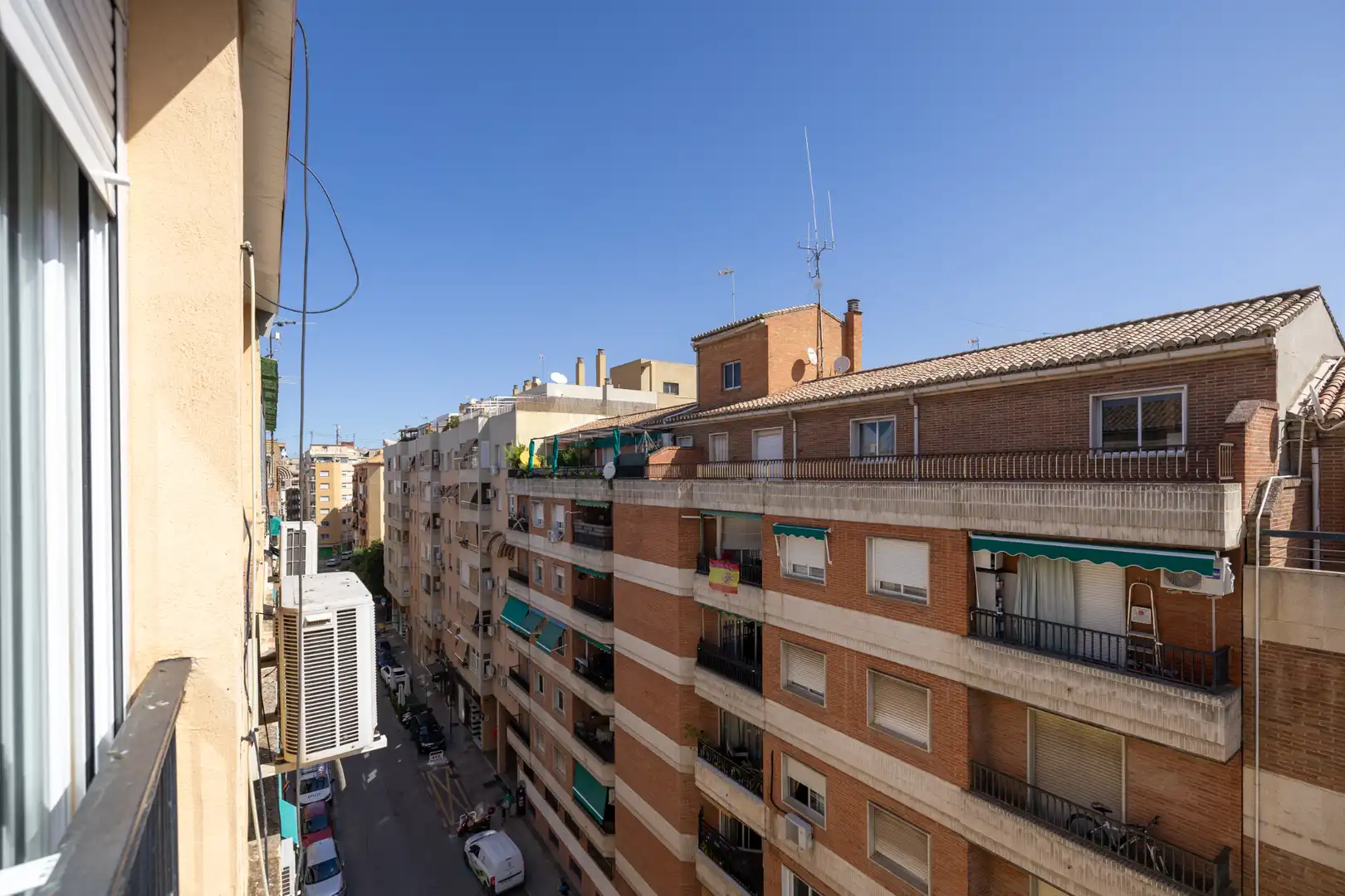 Vista exterior de Piso de alquiler en Granada con Aire acondicionado, Calefacción y Amueblado
