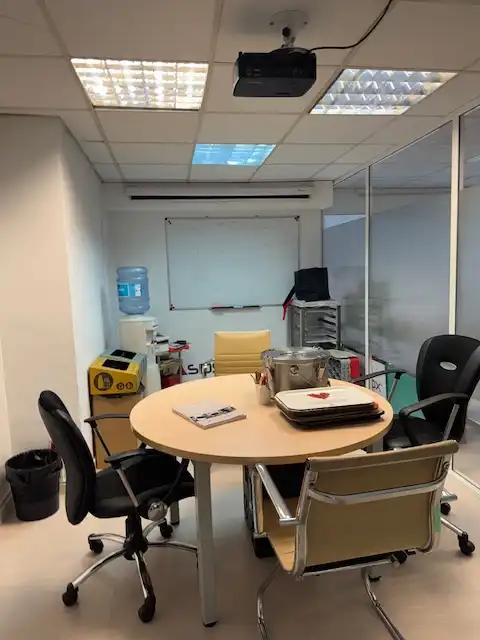 Business premises for sale in Carrer de Beatríz Tortosa, imagen 12