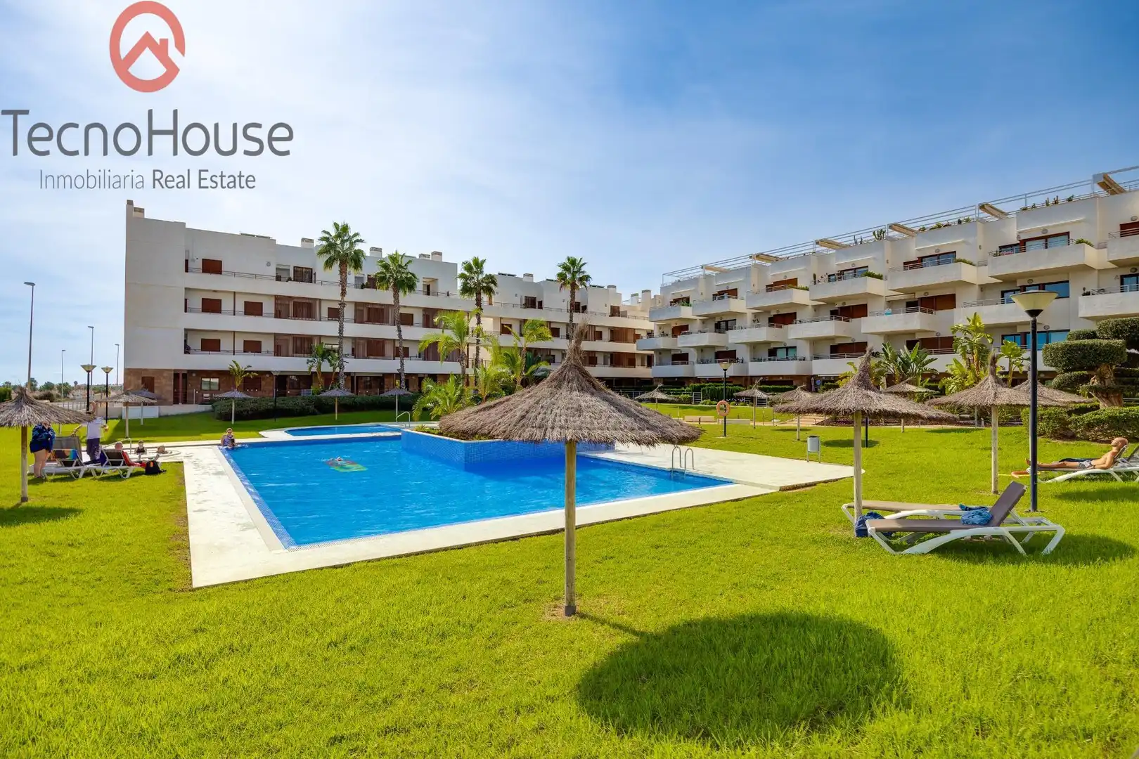 Vista exterior de Apartament en venda en Orihuela amb Aire condicionat, Calefacció i Jardí privat