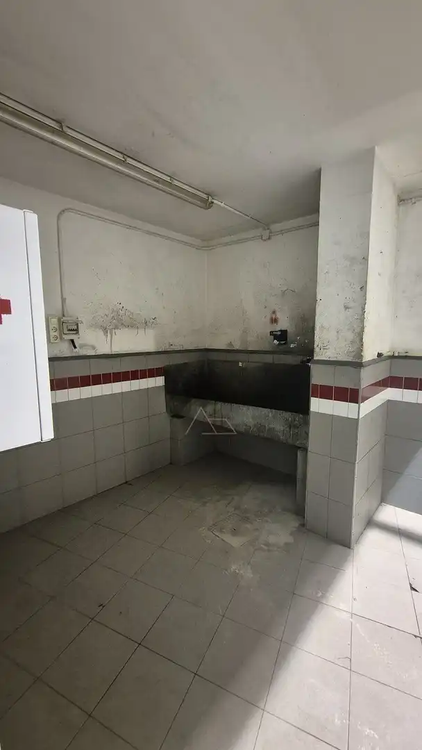 Badezimmer von Fabrikhallen zur Miete in Lleida