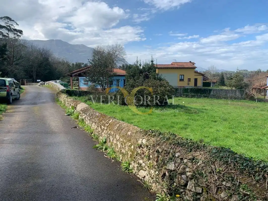 Land for sale in Llanes