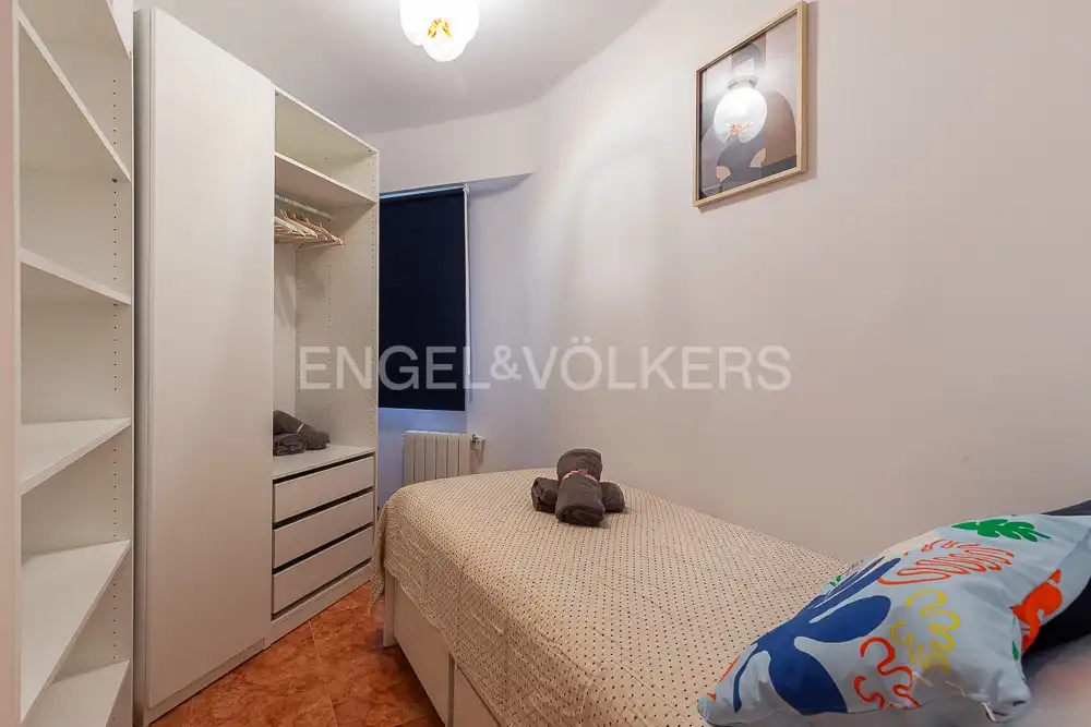 Bedroom of Flat for rent in Valencia  with Air Conditioner, Heating and Furnished