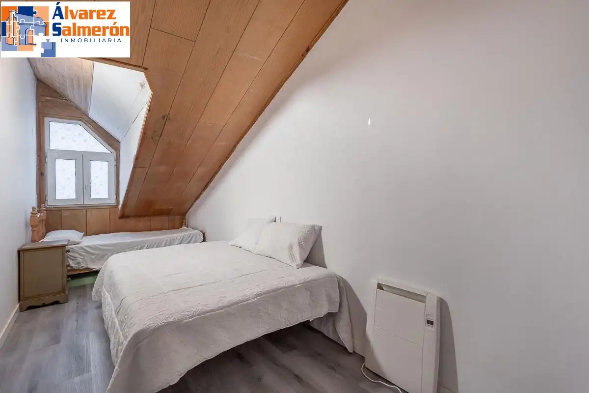 Dormitori de Casa o xalet en venda en Sierra Nevada amb Calefacció