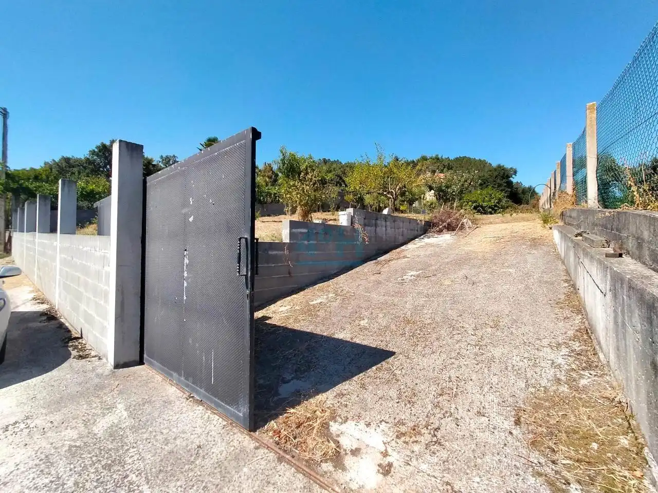 Residential for sale in Coles