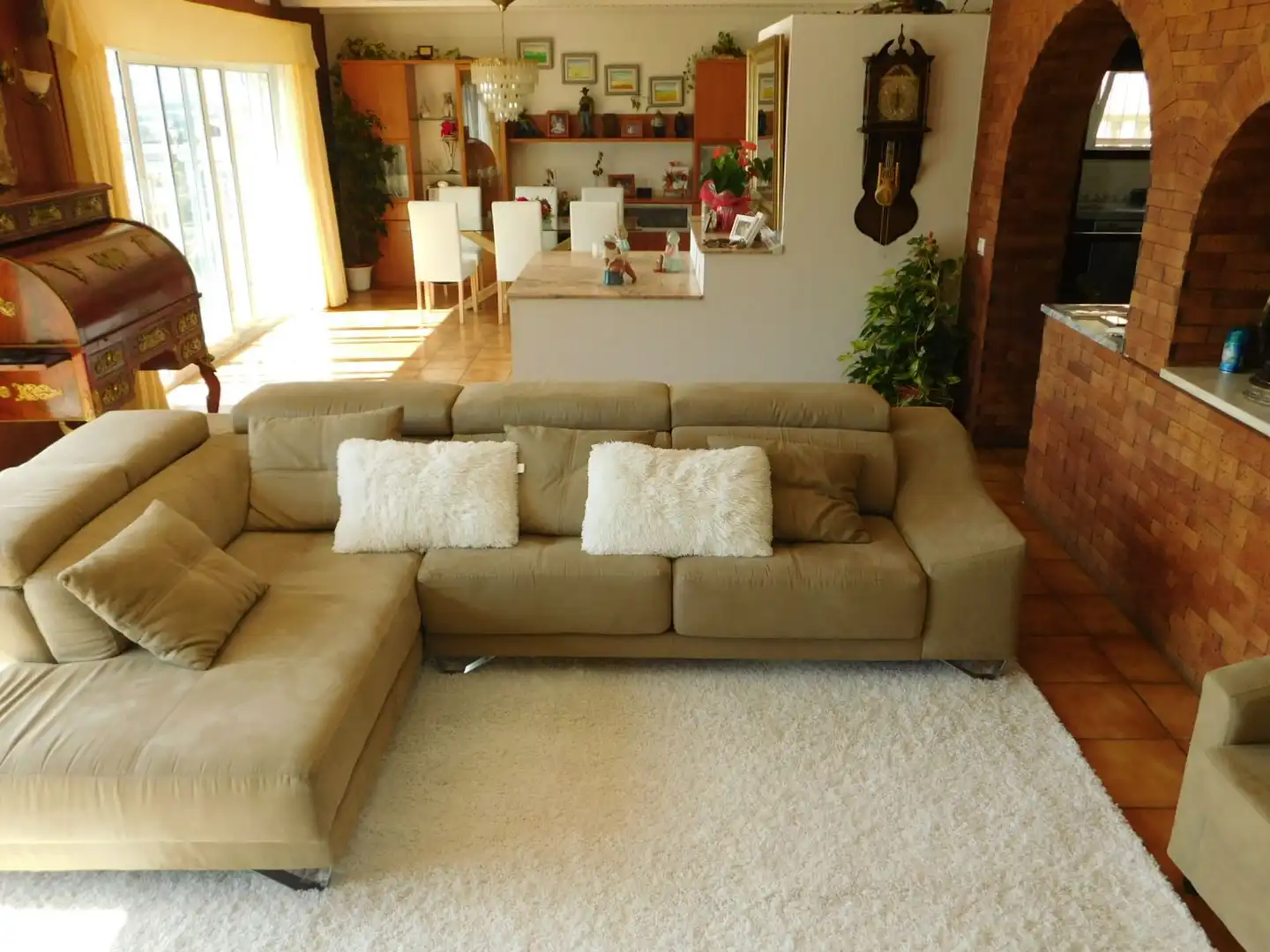 Sala d'estar de Casa o xalet en venda en Roses amb Aire condicionat, Jardí privat i Terrassa