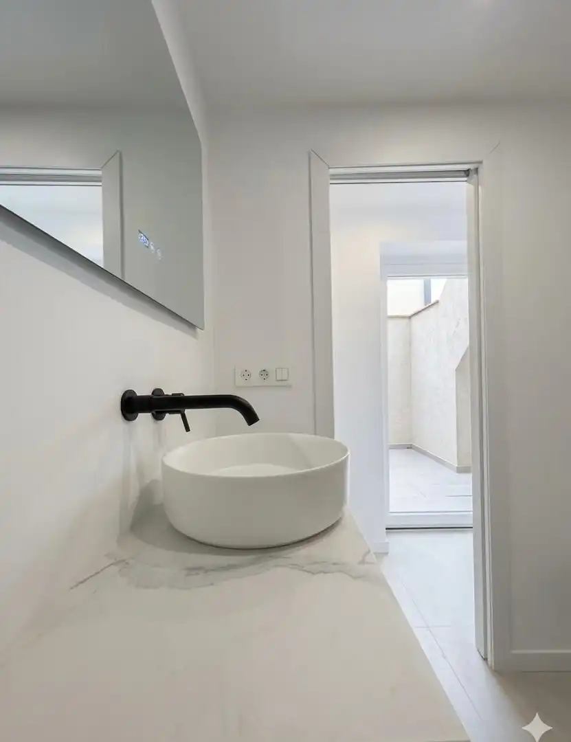 Bathroom of Flat for sale in Sitges  with Air Conditioner and Terrace