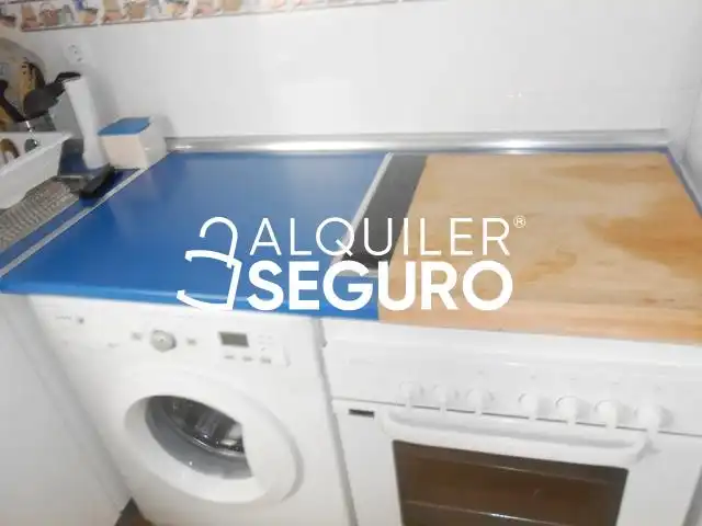 Küche von Wohnung zur Miete in Madrid mit Heizung und Möbliert