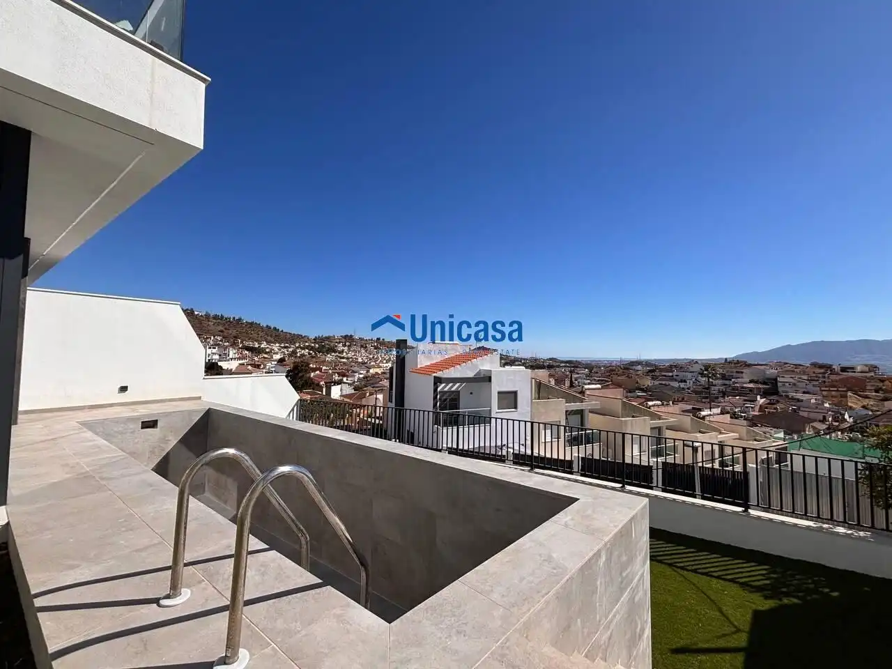 Terrace of Detached homes for sale in Puerto de la Torre - Atabal