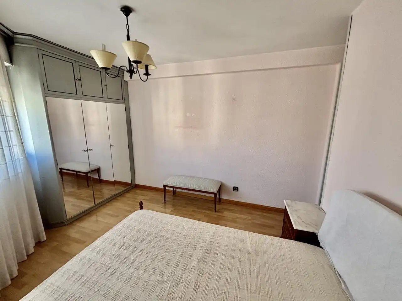 Habitación de Piso en venta en Zaragoza con Aire acondicionado, Calefacción y Parquet