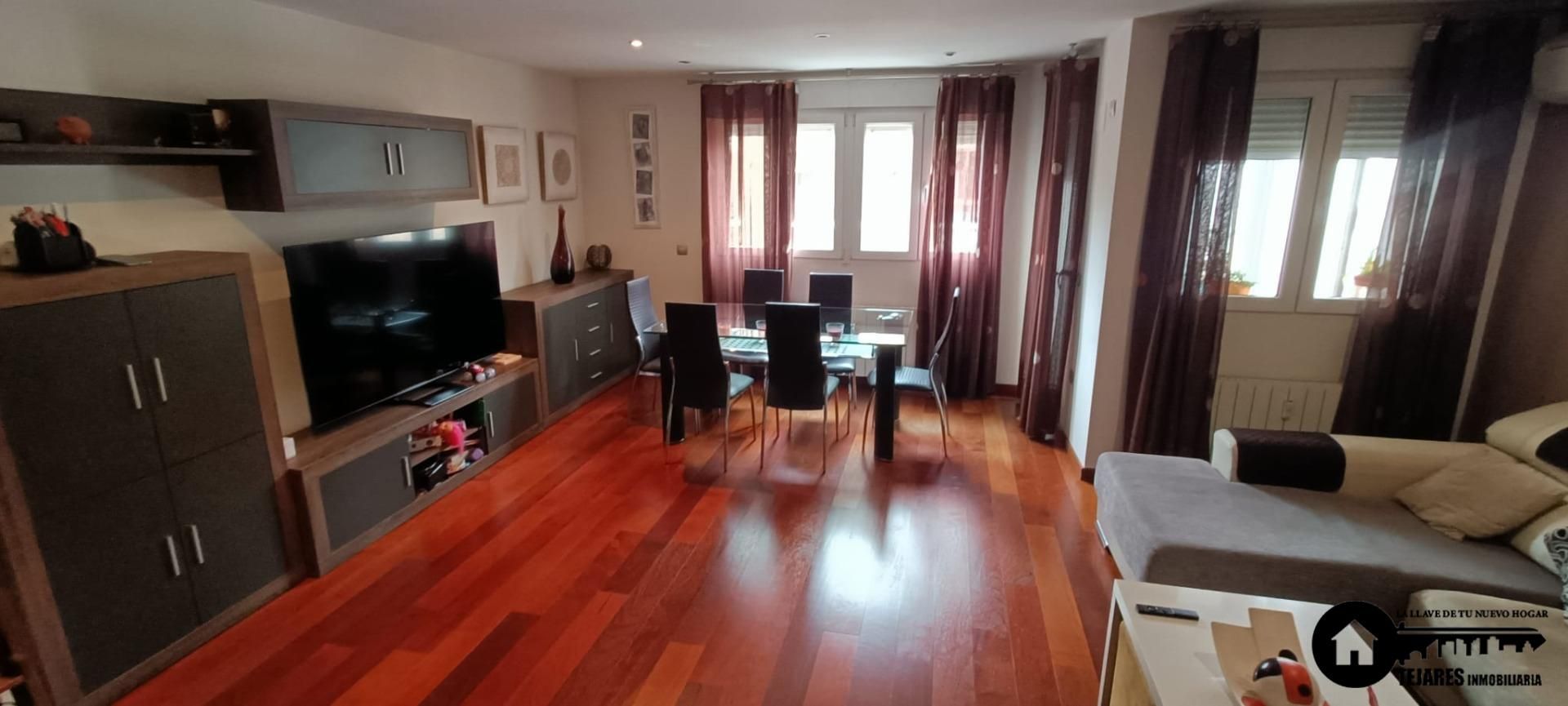 Living room of Flat for sale in  Albacete Capital  with Air Conditioner and Balcony