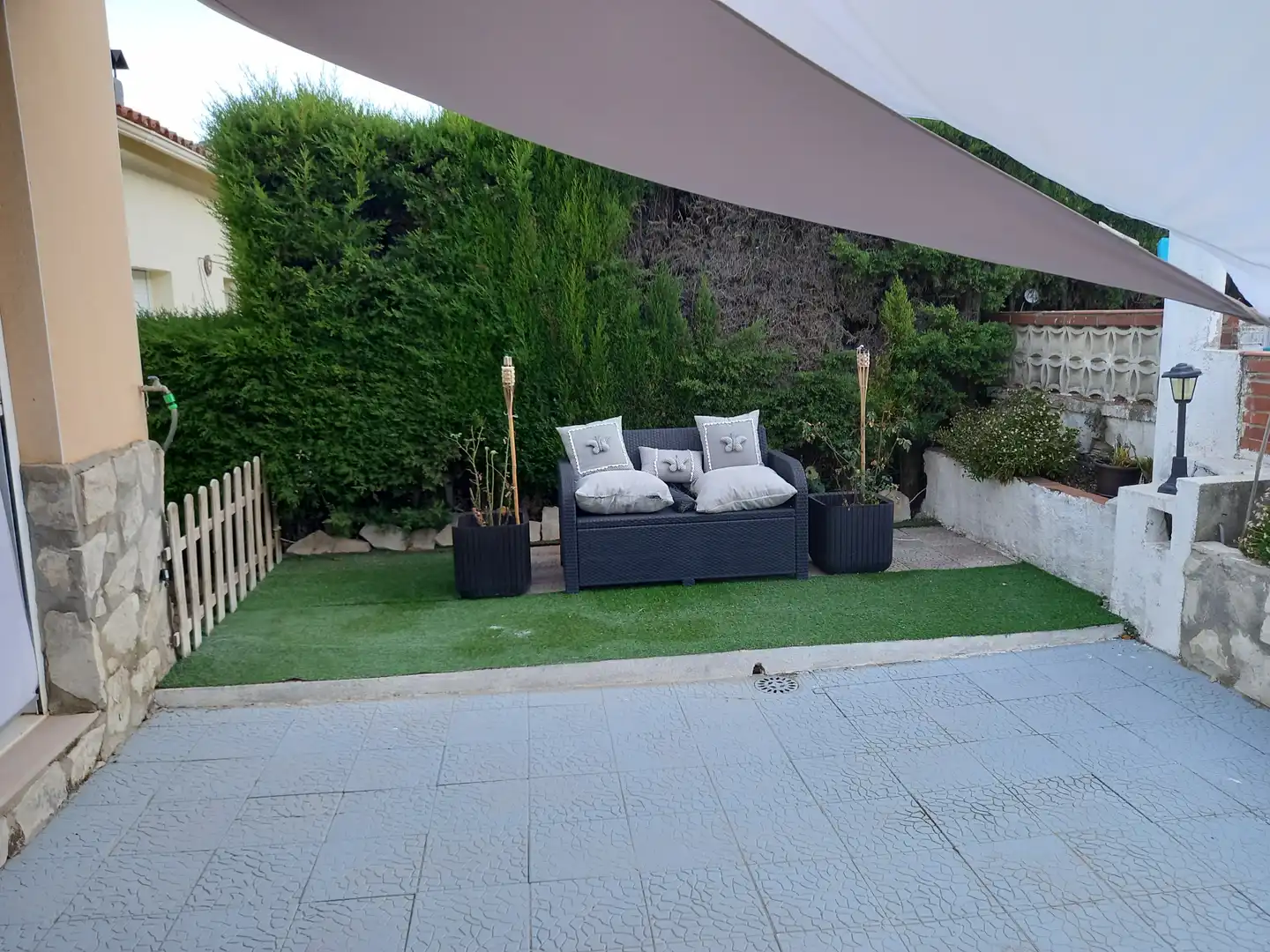 Villa avec piscine à vendre à Pontons, imagen 2
