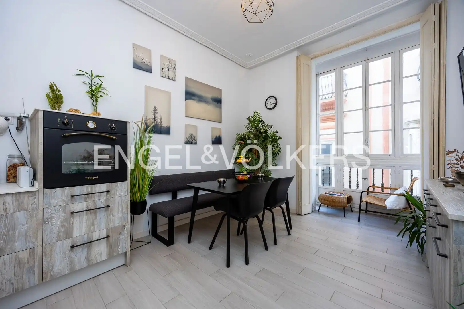 Comedor de Piso en venta en Cádiz con Calefacción, Amueblado y Balcón