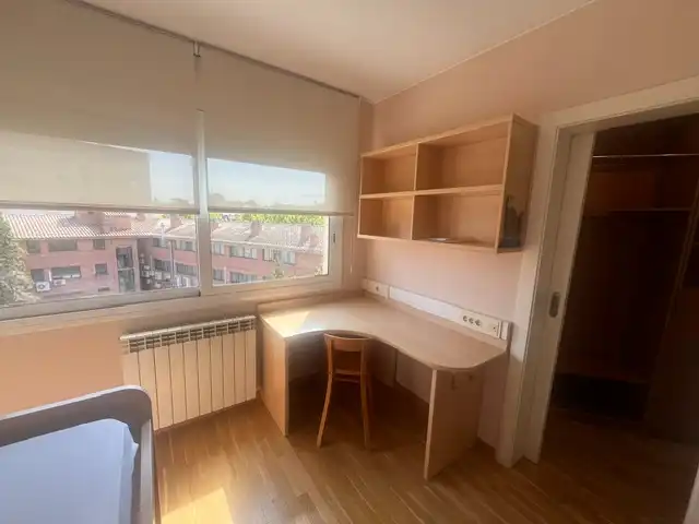 Wohnung zur Miete in Sant Cugat del Vallès mit Klimaanlage, Heizung und Parkett