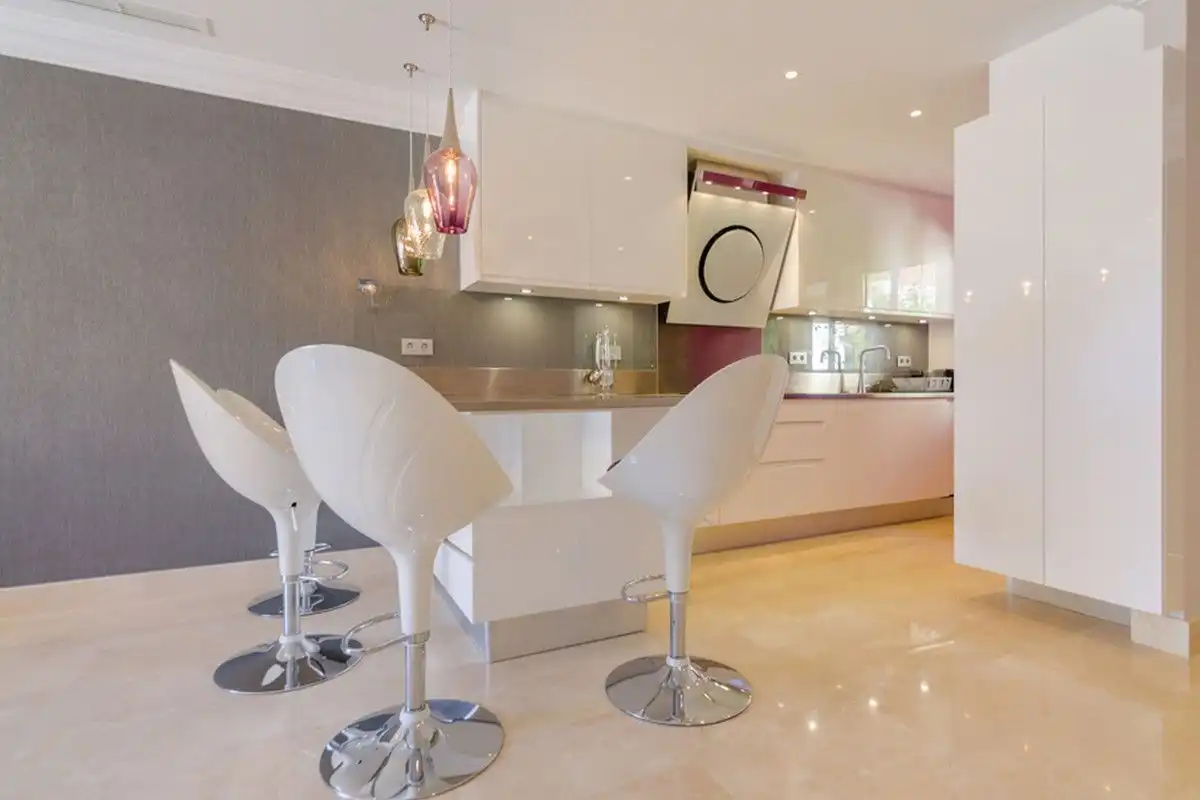 Cuina de Apartament en venda en Marbella amb Aire condicionat, Calefacció i Parquet