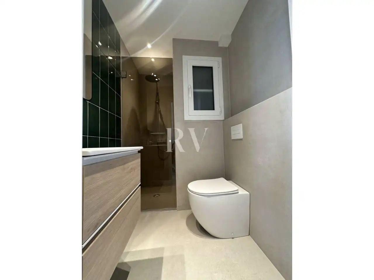 Baño de Piso en venta en Tarragona con Aire acondicionado, Amueblado y Balcón