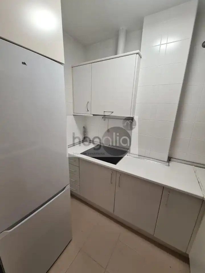Küche von Wohnung zur Miete in Sevilla mit Klimaanlage, Schwimmbad und Möbliert