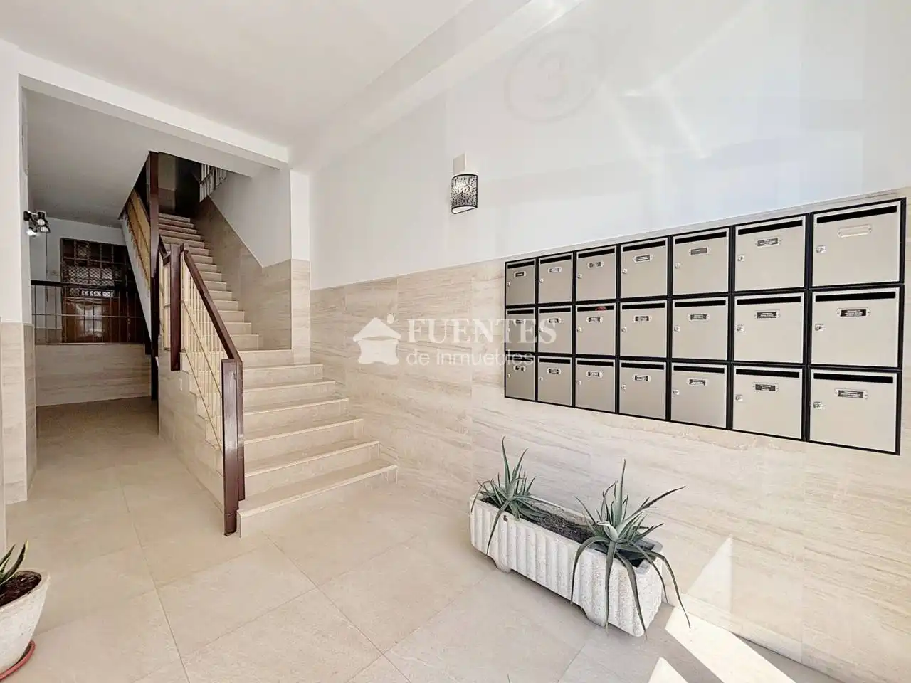 Piso en venta en Alicante / Alacant con Terraza y Amueblado