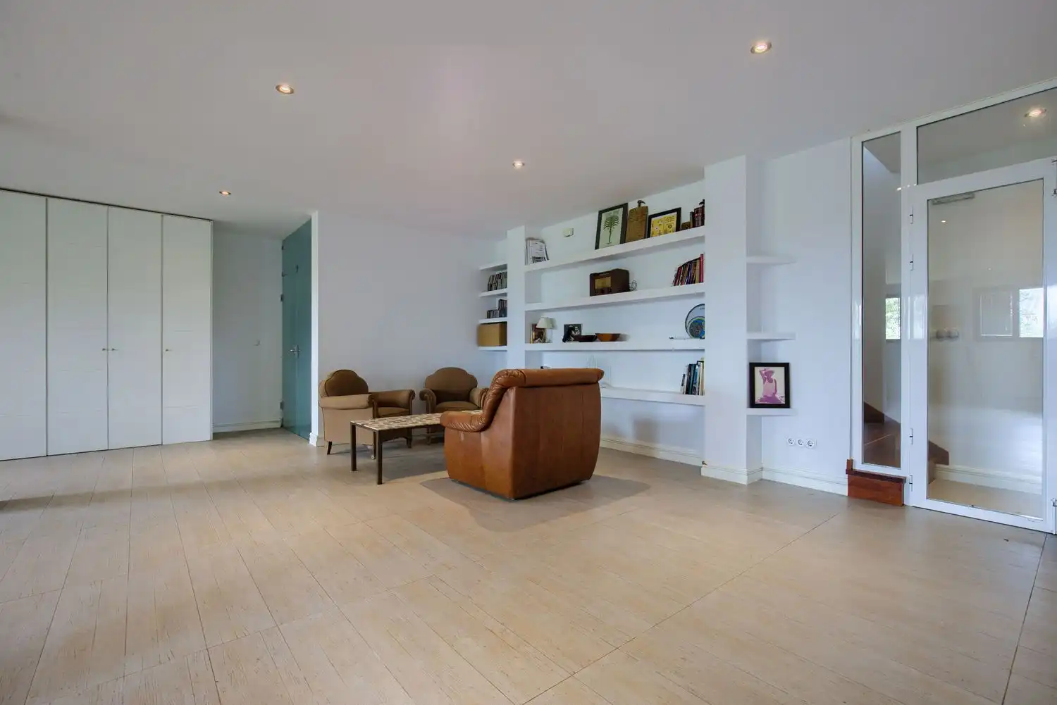 Living room of Country homes for sale in Jaraicejo  with Storage room and Community pool