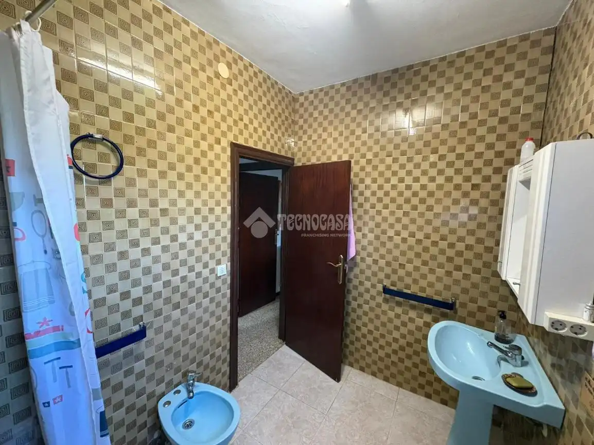 Bathroom of Country homes for sale in Andújar  with Private garden and Terrace