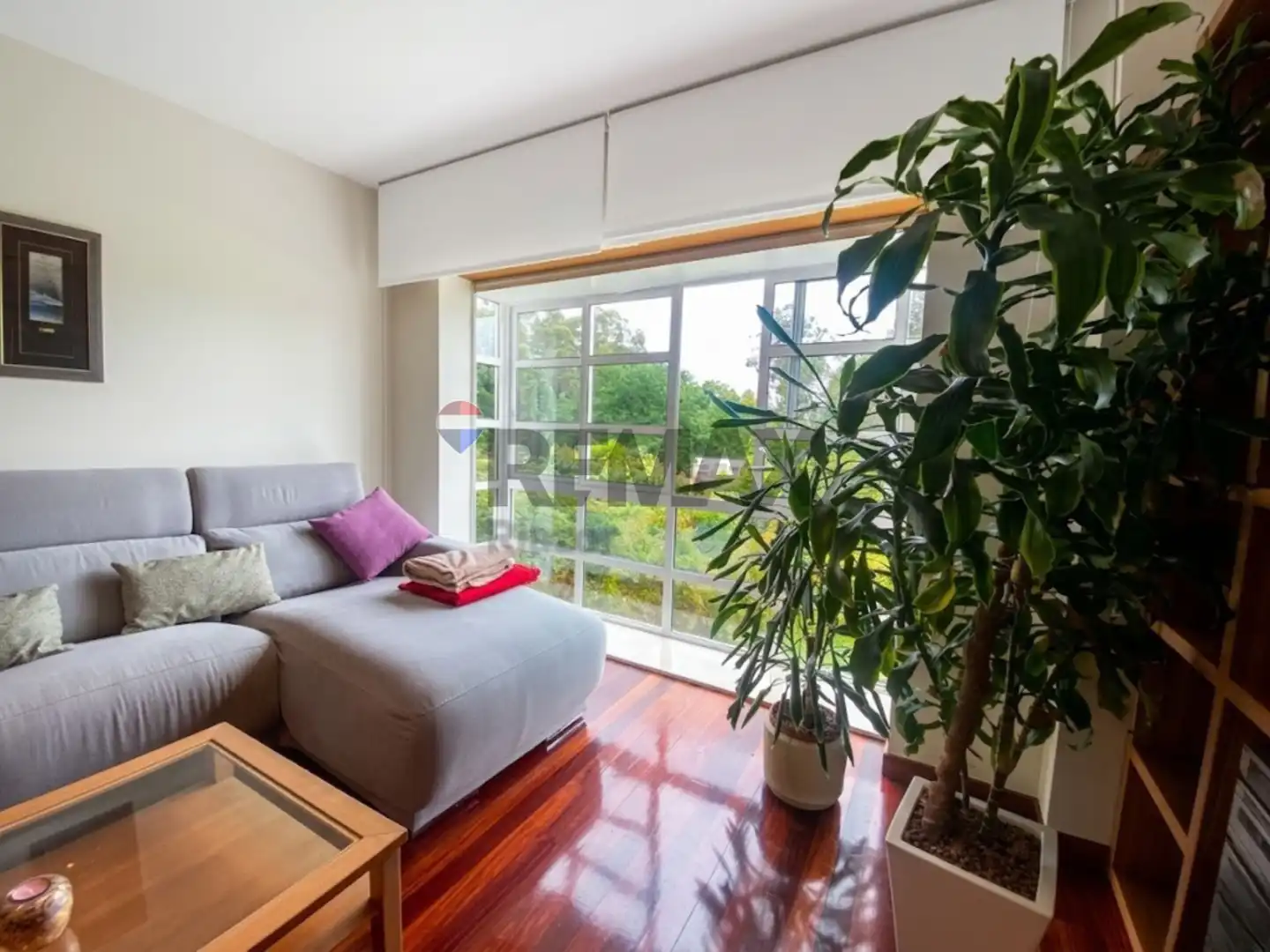 Wohnzimmer von Einfamilien-Reihenhaus zum Verkauf in Ames mit Heizung, Privatgarten und Parkett