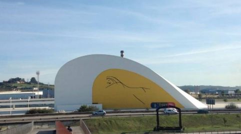 Foto 3 de Residencial en venda a Avenida de Gijón, Versalles, Avilés