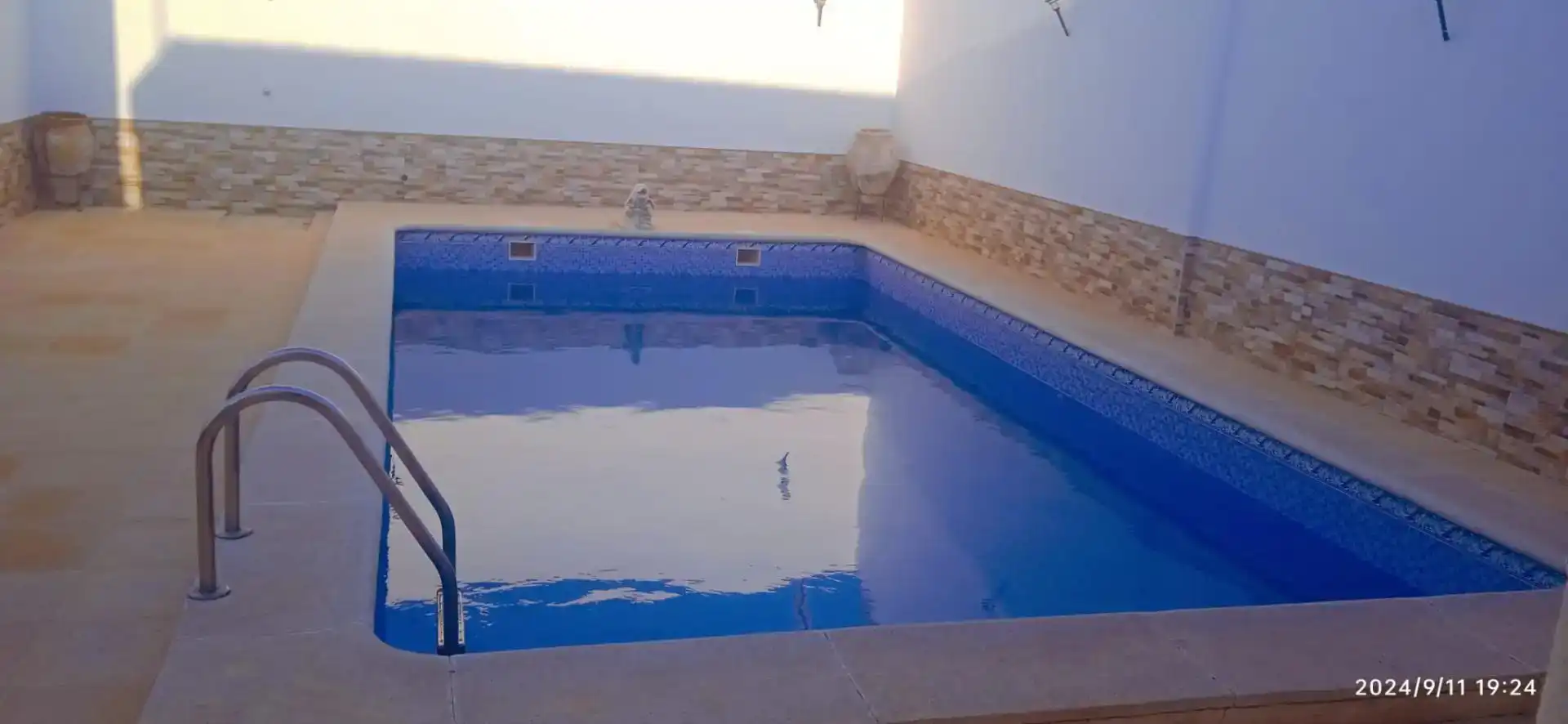 Piscina de Nau industrial en venda en Fuentes de Andalucía, Sevilla