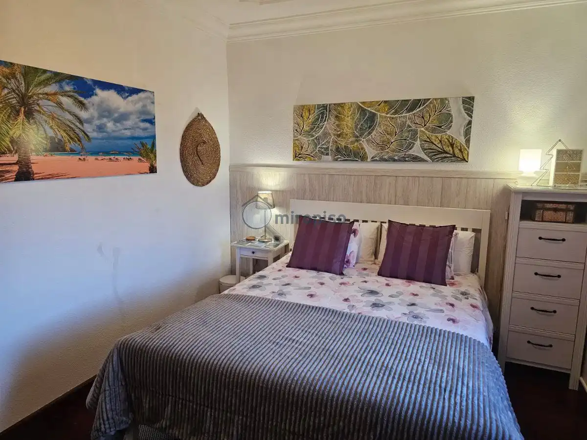 Bedroom of Flat for share in El Rosario  with Terrace