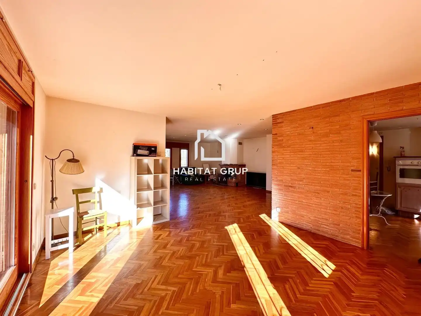 Sala d'estar de Casa o xalet en venda en Girona amb Calefacció, Jardí privat i Traster