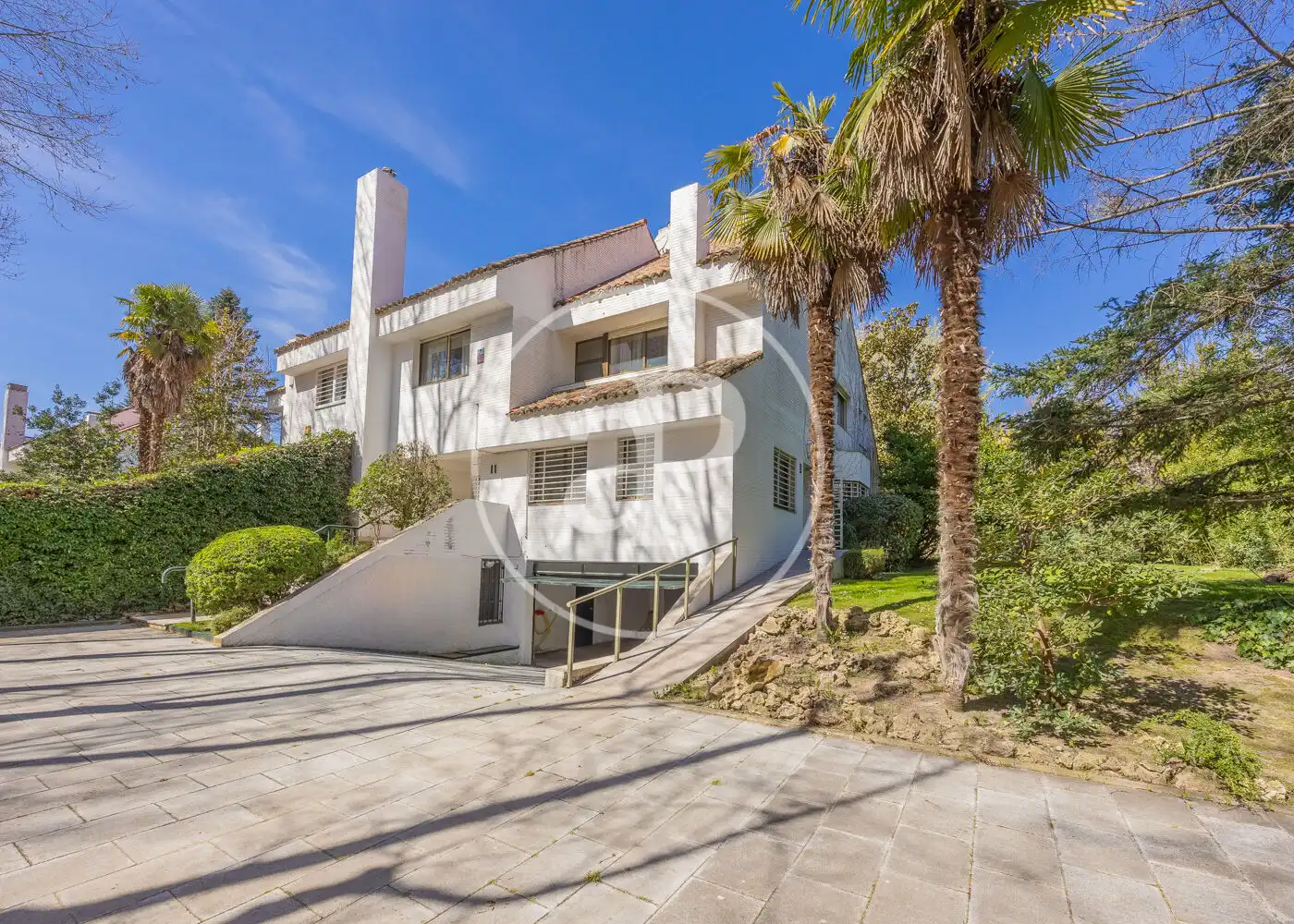 Vista exterior de Casa adosada en venta en Madrid con Aire acondicionado, Calefacción y Jardín privado