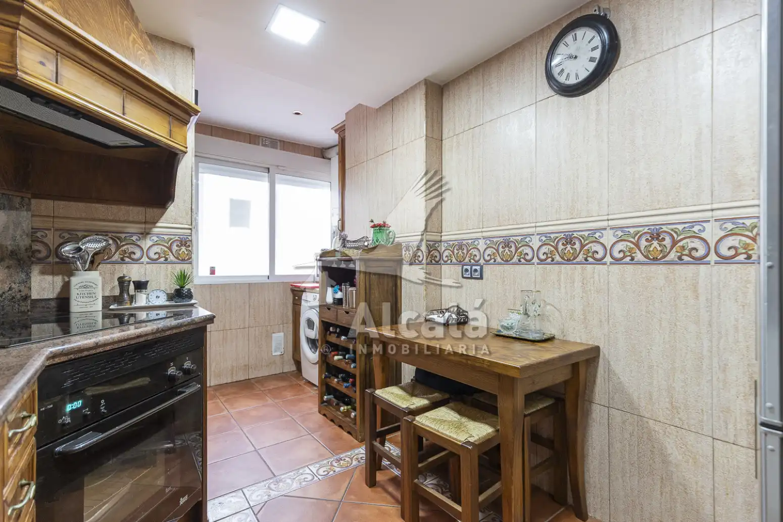 Kitchen of Flat for sale in Alcalá de Henares  with Air Conditioner, Heating and Parquet flooring